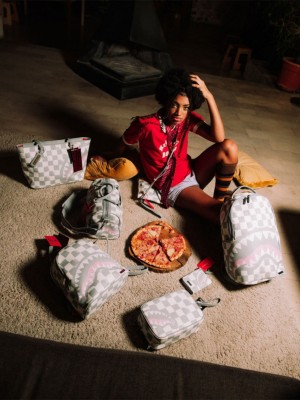 バッグ SPRAYGROUND Vanquish Cream Backpack Cream048716-02_420x.jpg?v=